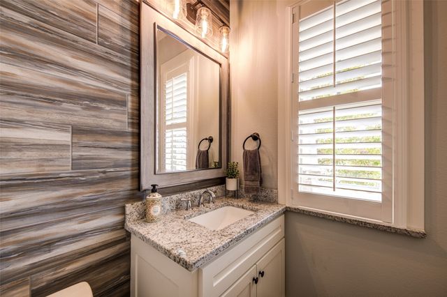 208 S Benge Street, Mckinney, TX 75069