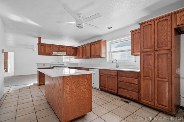 3812 E 36th Street, Tulsa, OK 74135