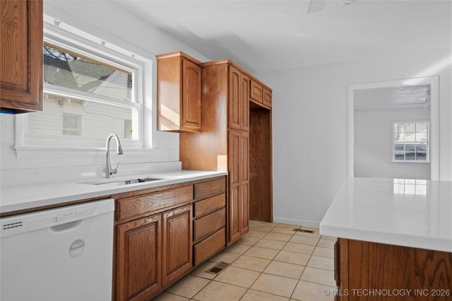 3812 E 36th Street, Tulsa, OK 74135