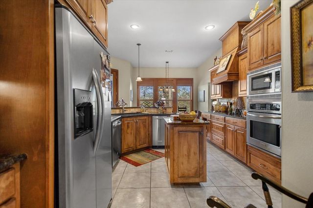 24050 Red Azalea, Lindale, TX 75771