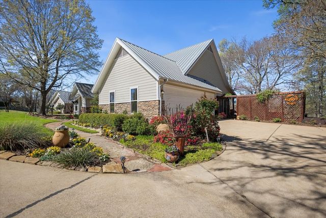 24050 Red Azalea, Lindale, TX 75771