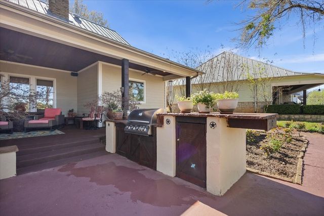 24050 Red Azalea, Lindale, TX 75771