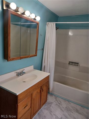 1639 Wellington Avenue, Youngstown, OH 44509