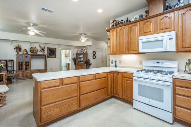 149 Red Oak, Gainesville, TX 76240