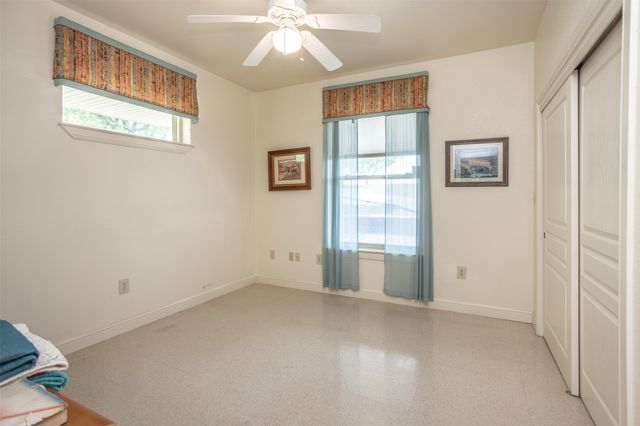 149 Red Oak, Gainesville, TX 76240
