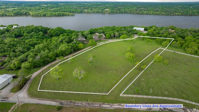 149 Red Oak, Gainesville, TX 76240
