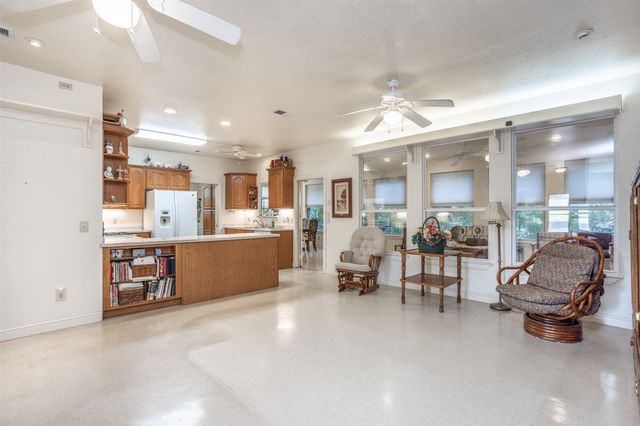 149 Red Oak, Gainesville, TX 76240