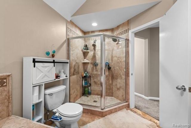 9533 Chaumont Drive, Commerce Charter Township, MI 48382