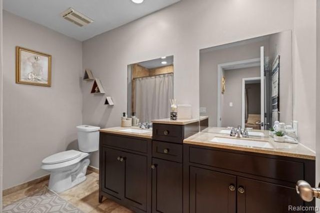 9533 Chaumont Drive, Commerce Charter Township, MI 48382