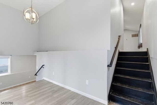 7 Le Boun Blvd, Ringwood Boro, NJ 07456