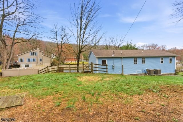 7 Le Boun Blvd, Ringwood Boro, NJ 07456