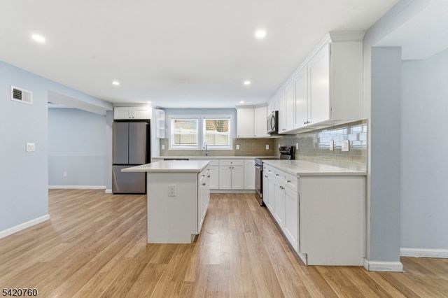 7 Le Boun Blvd, Ringwood Boro, NJ 07456