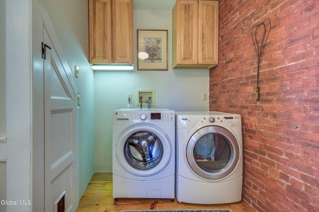 136 Main Street, Schoharie, NY 12157