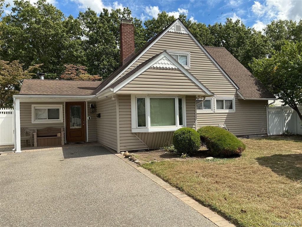 152 Choir Lane, Westbury, NY 11590 — photo 2