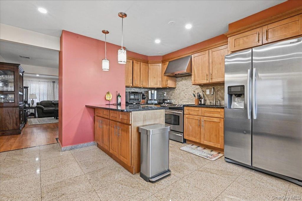 152 Choir Lane, Westbury, NY 11590 — photo 5