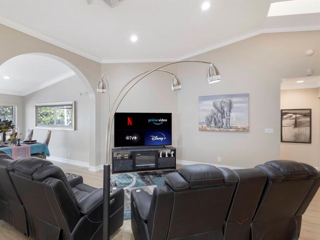 9734 Harbour Lake Circle, Boynton Beach, FL 33437