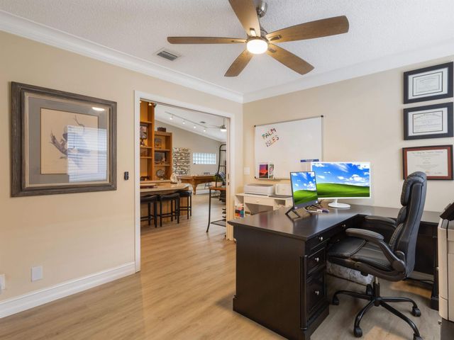 9734 Harbour Lake Circle, Boynton Beach, FL 33437