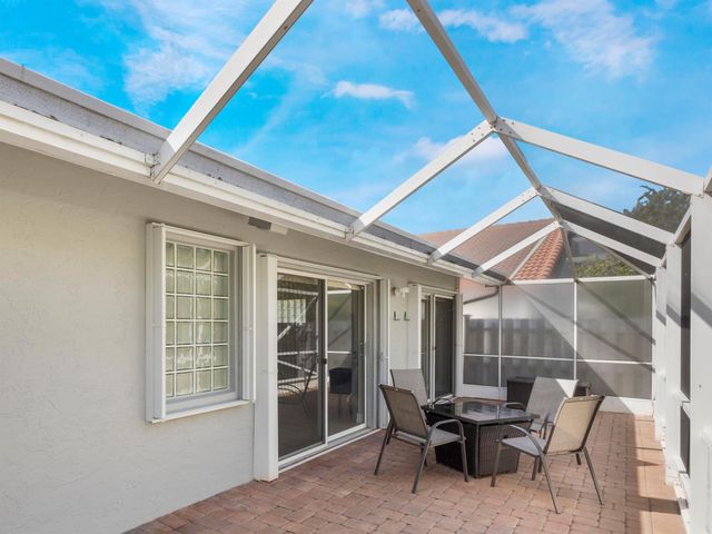 9734 Harbour Lake Circle, Boynton Beach, FL 33437