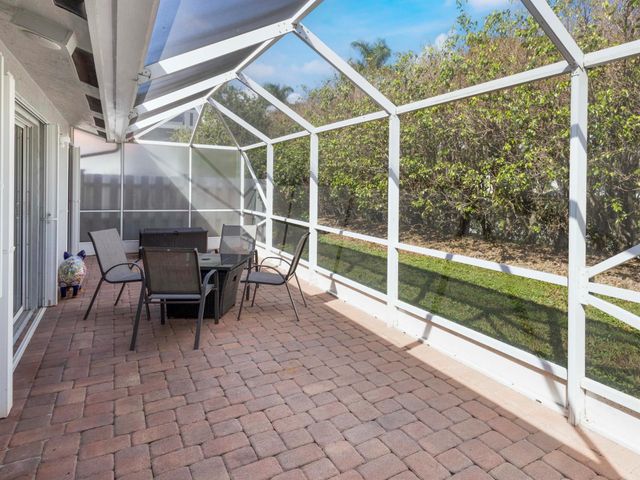 9734 Harbour Lake Circle, Boynton Beach, FL 33437