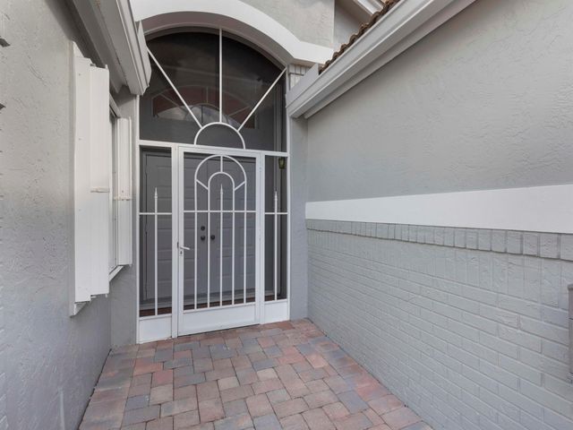 9734 Harbour Lake Circle, Boynton Beach, FL 33437