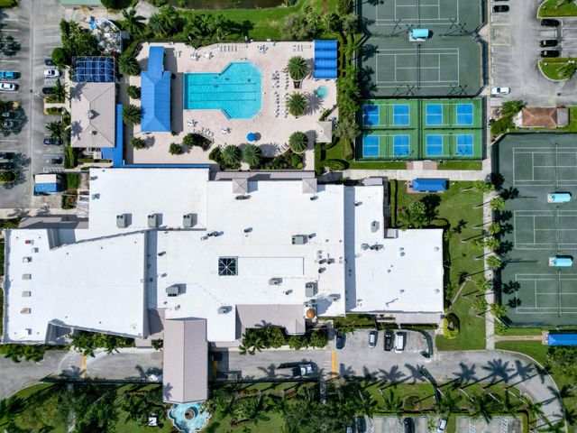 9734 Harbour Lake Circle, Boynton Beach, FL 33437