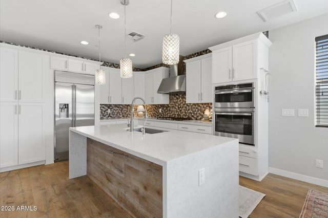 2338 W GLORIA Lane, Phoenix, AZ 85085