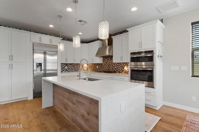 2338 W GLORIA Lane, Phoenix, AZ 85085