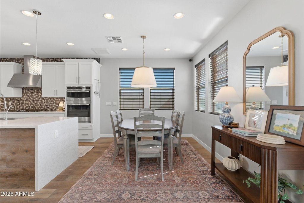 2338 W GLORIA Lane, Phoenix, AZ 85085