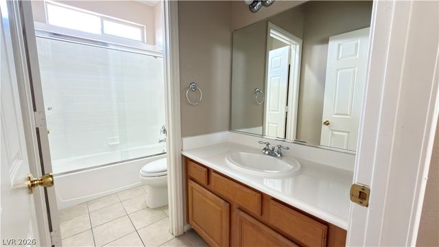 8524 Gold Flash Avenue, Las Vegas, NV 89129