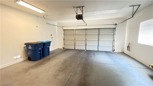 8524 Gold Flash Avenue, Las Vegas, NV 89129
