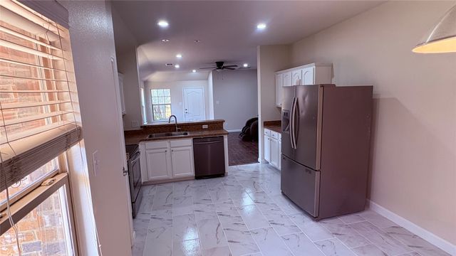 4004 Ridgetop Drive, Heartland, TX 75126