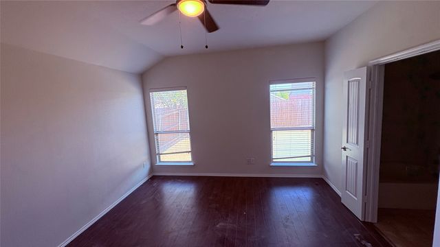 4004 Ridgetop Drive, Heartland, TX 75126