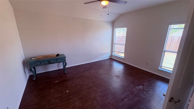4004 Ridgetop Drive, Heartland, TX 75126