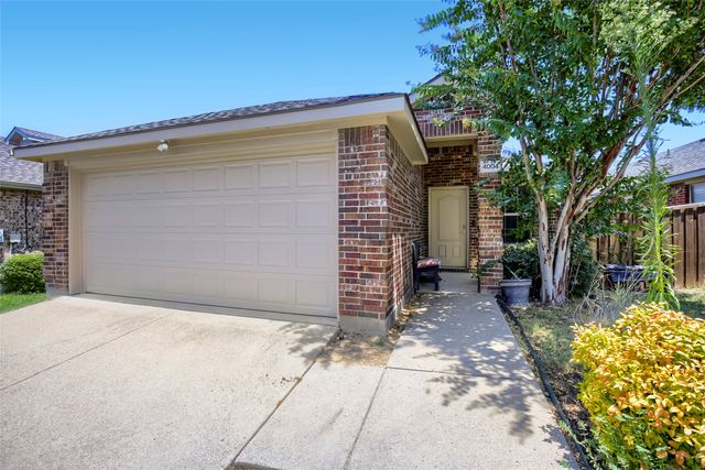 4004 Ridgetop Drive, Heartland, TX 75126