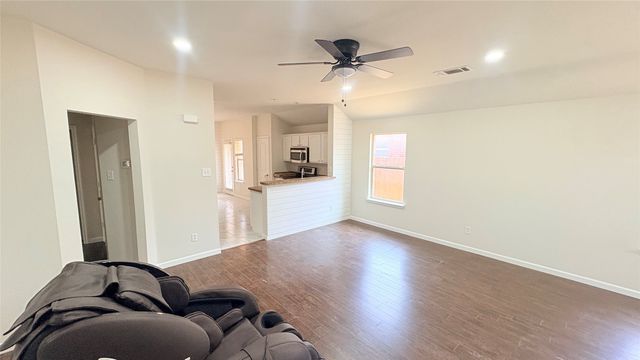 4004 Ridgetop Drive, Heartland, TX 75126