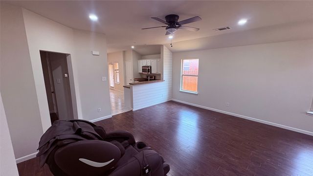 4004 Ridgetop Drive, Heartland, TX 75126