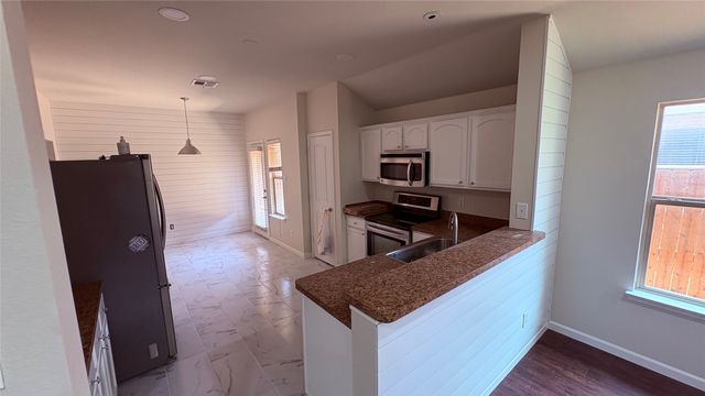 4004 Ridgetop Drive, Heartland, TX 75126