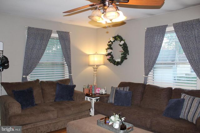 814 BETHEL AVENUE, Aston, PA 19014