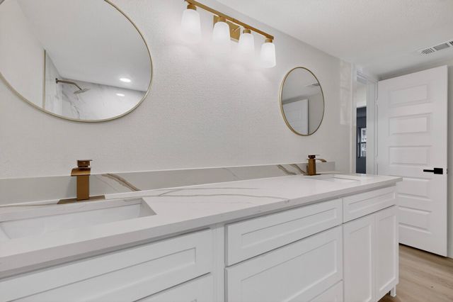 235 Softwood Drive, Duncanville, TX 75137