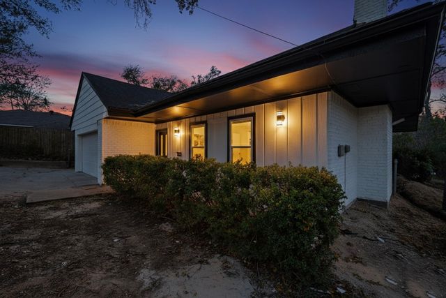 235 Softwood Drive, Duncanville, TX 75137