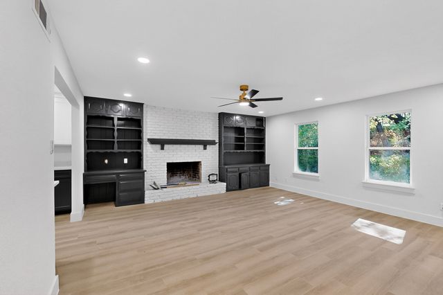 235 Softwood Drive, Duncanville, TX 75137