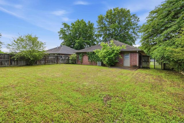 1770 Monaco Dr, Conway, AR 72034
