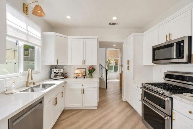 18 Chatri Circle, Lake Forest, CA 92610