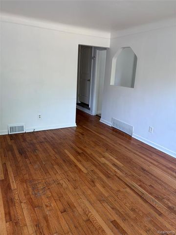 19674 Irvington Street, Highland Park, MI 48203