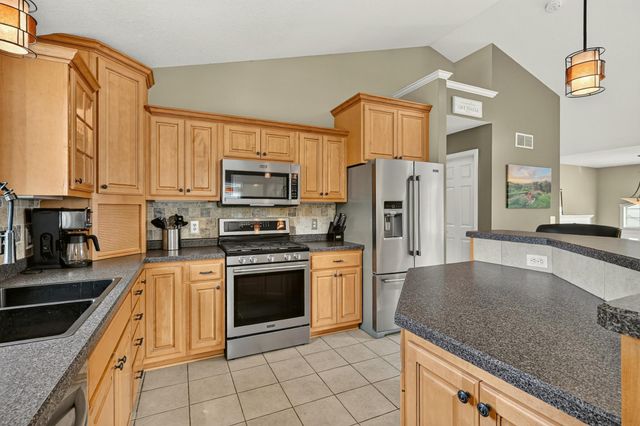 2502 Boulder Ridge Drive NW, Rochester, MN 55901