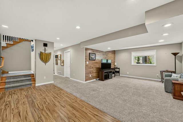 2502 Boulder Ridge Drive NW, Rochester, MN 55901
