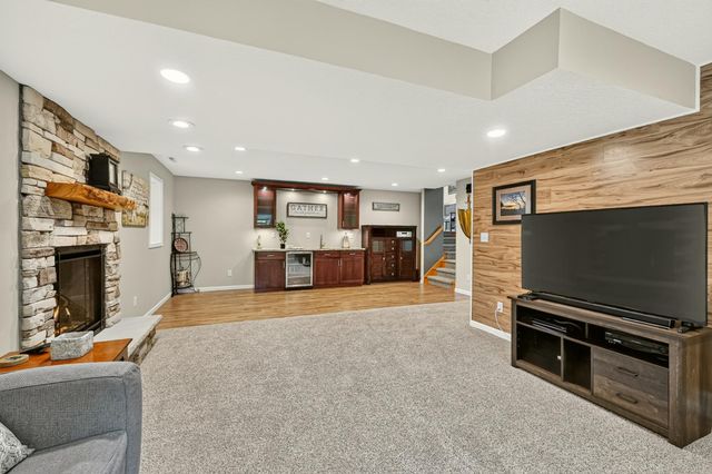 2502 Boulder Ridge Drive NW, Rochester, MN 55901