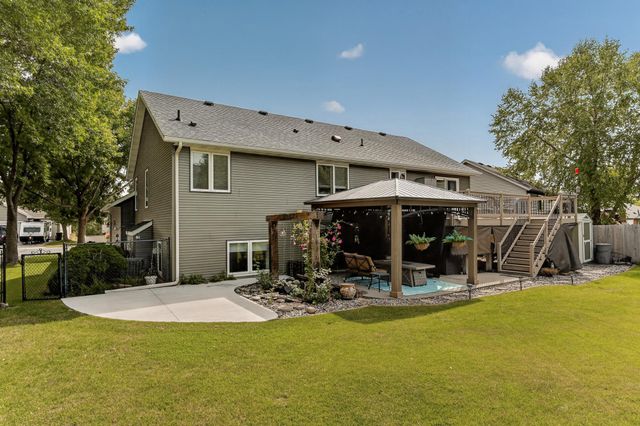 2502 Boulder Ridge Drive NW, Rochester, MN 55901