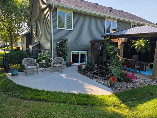2502 Boulder Ridge Drive NW, Rochester, MN 55901