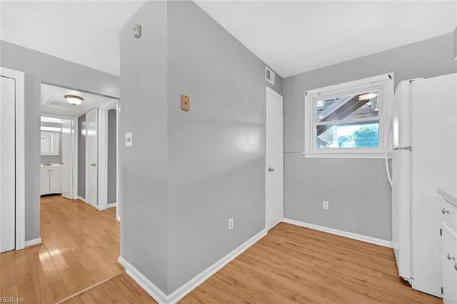 102 Lantana Ln Apt 8, Hampton, VA 23669
